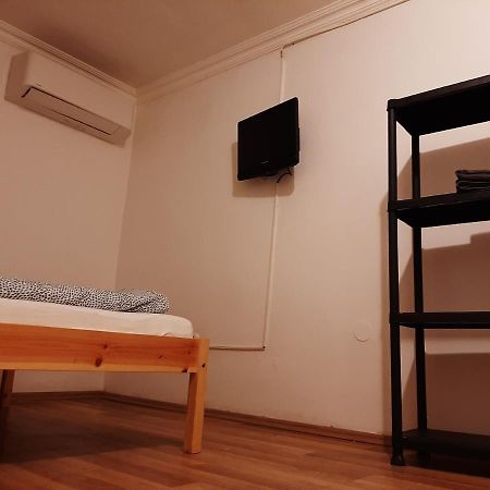 Apartman Vorosmarty Appartement Boedapest Buitenkant foto