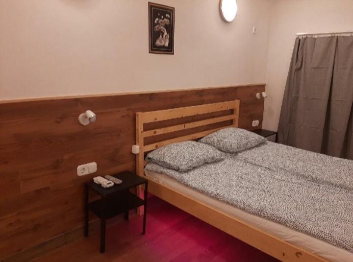 Apartman Vorosmarty Appartement Boedapest Buitenkant foto