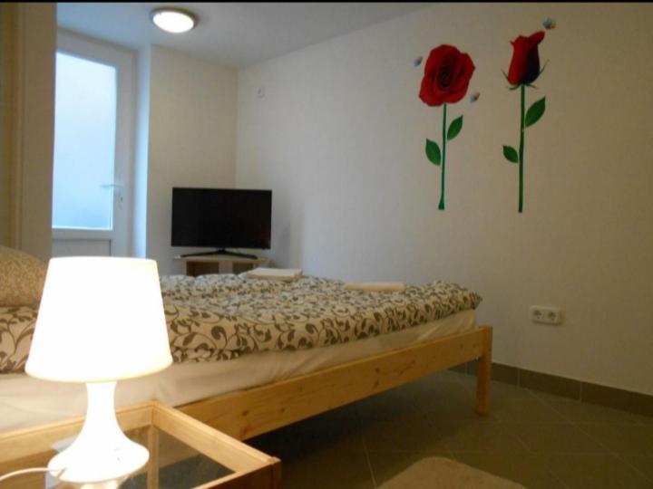 Apartman Vorosmarty Appartement Boedapest Buitenkant foto