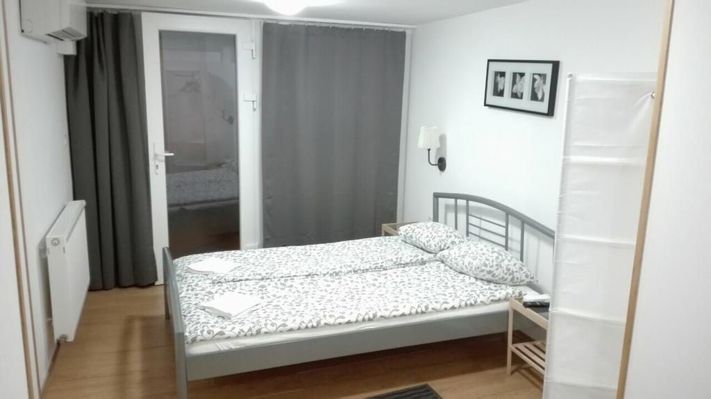 Apartman Vorosmarty Appartement Boedapest Buitenkant foto