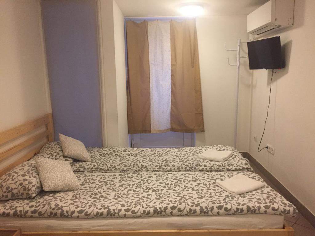 Apartman Vorosmarty Appartement Boedapest Buitenkant foto