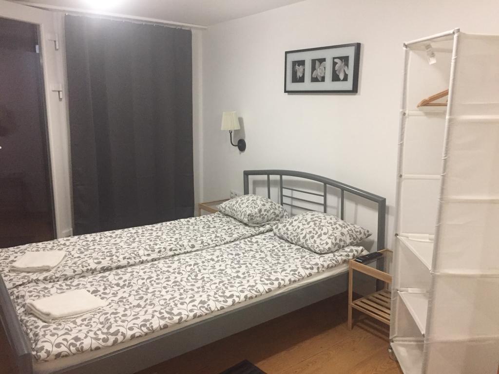 Apartman Vorosmarty Appartement Boedapest Buitenkant foto
