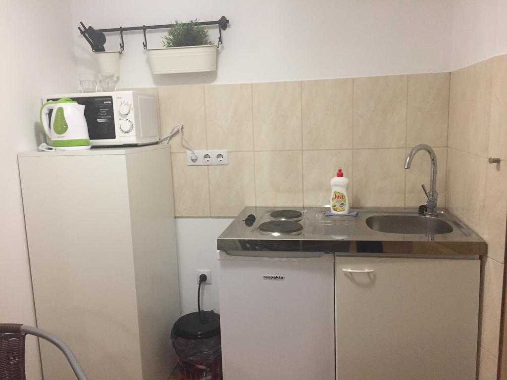 Apartman Vorosmarty Appartement Boedapest Buitenkant foto